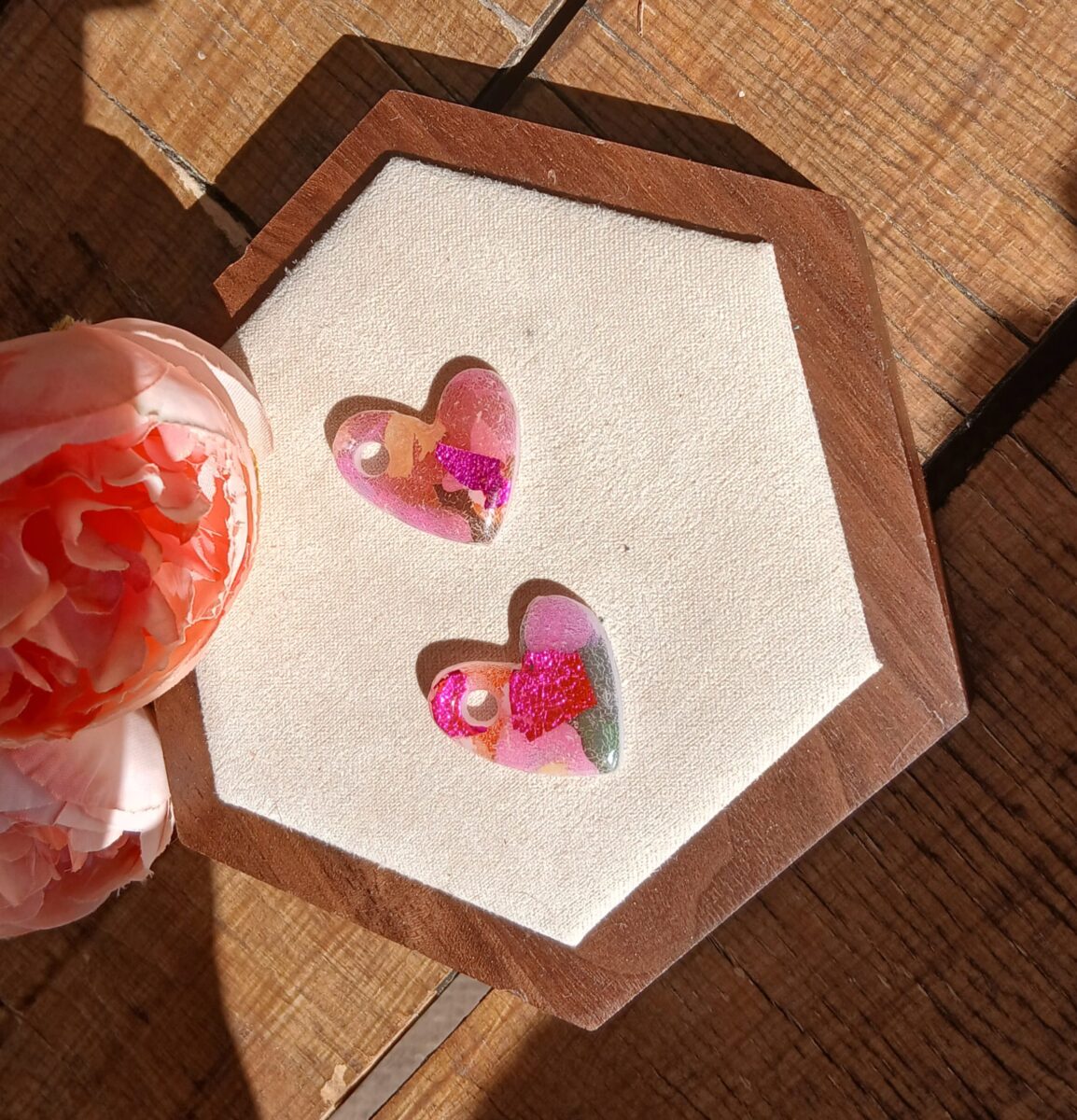 20260325_105214 Les Clarisses — Boucles d’oreilles cœur vibrant