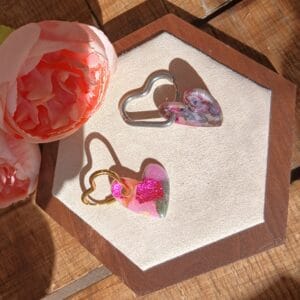 20260325_105832 Les Clarisses — Boucles d’oreilles cœur vibrant