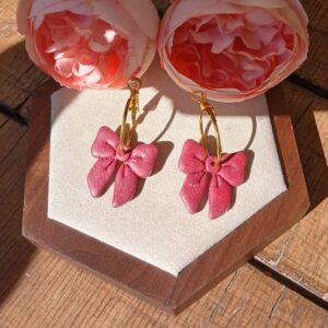 Les Claudines — Boucles d’oreilles nœud délicat