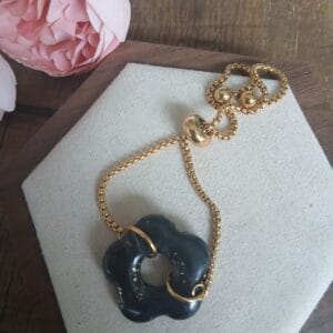 Bracelet - Eva la fleur au poignet