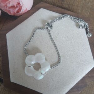 Bracelet - Eva la fleur au poignet