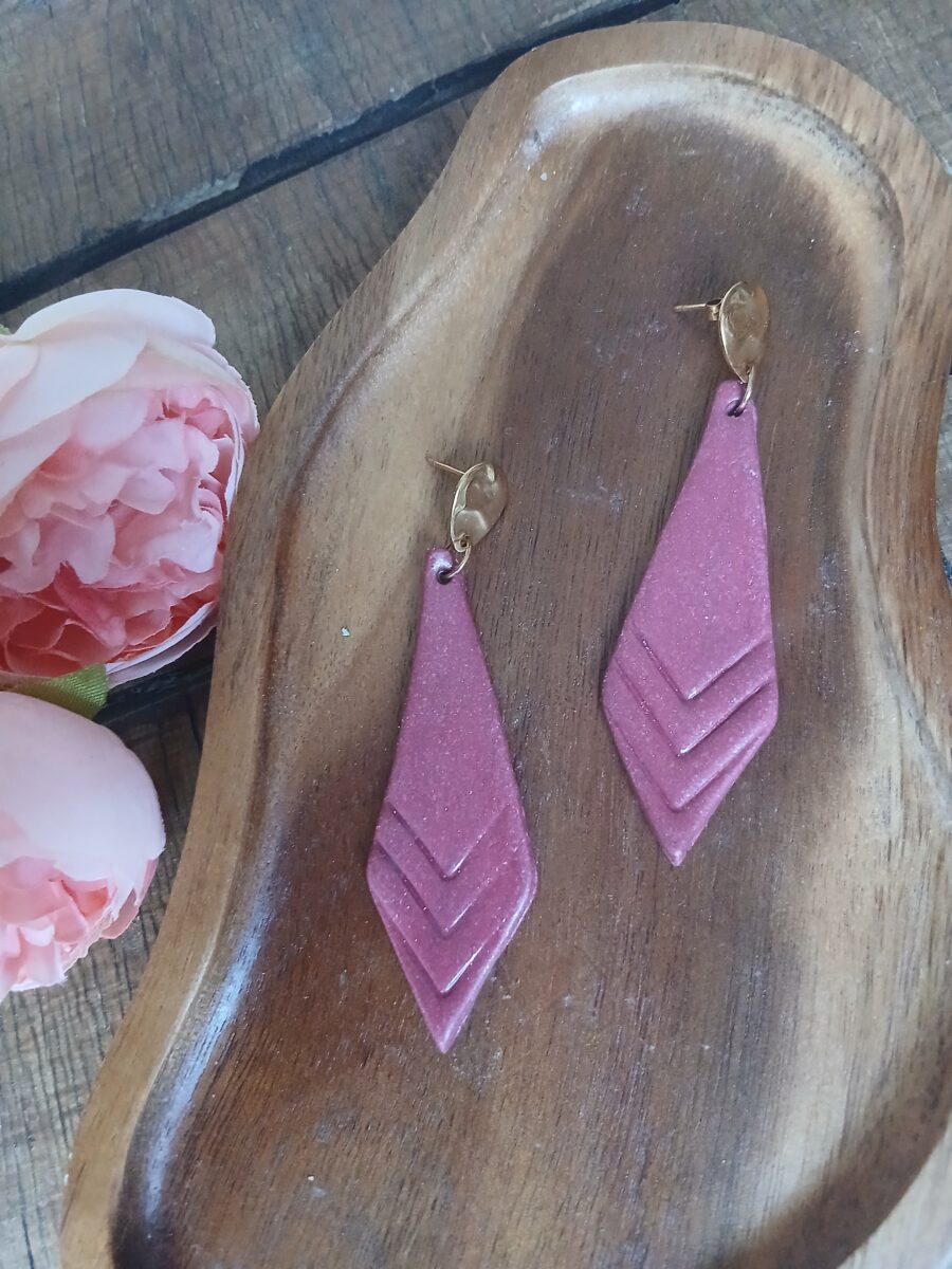 20260323_181810 Les Julies — Féminité moderne