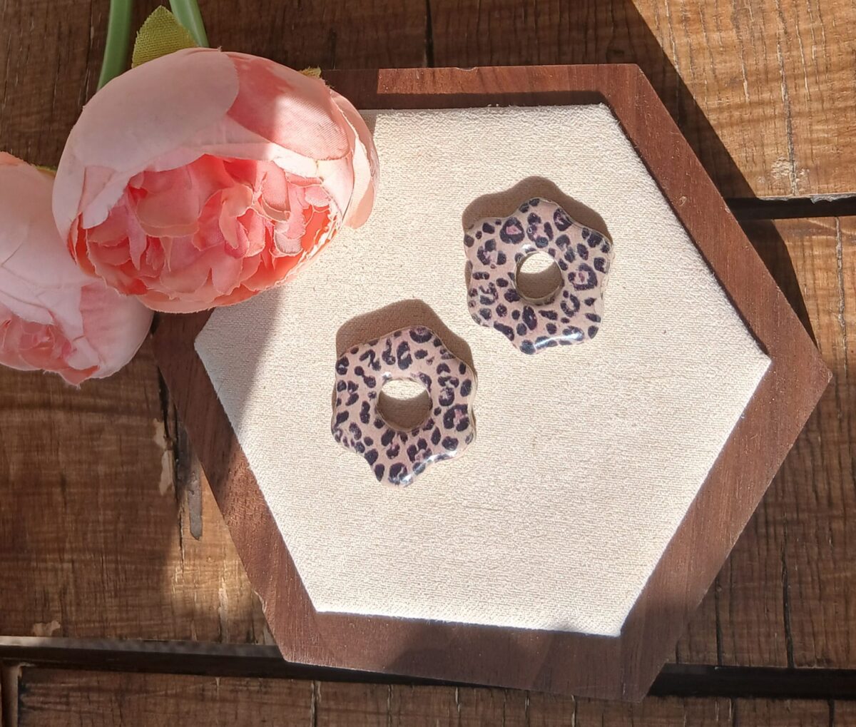 20260325_101747 Les Inès — Boucles d’oreilles audacieuses & solaires