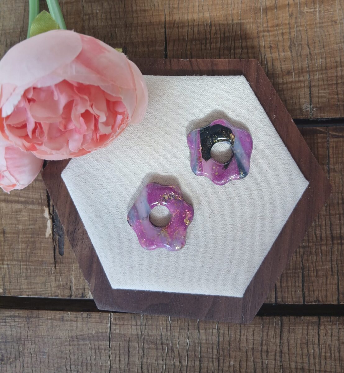 20260325_101858 Les Inès — Boucles d’oreilles audacieuses & solaires