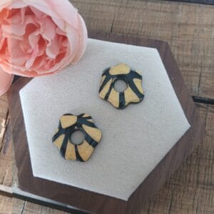 20260325_102002 Les Inès — Boucles d’oreilles audacieuses & solaires