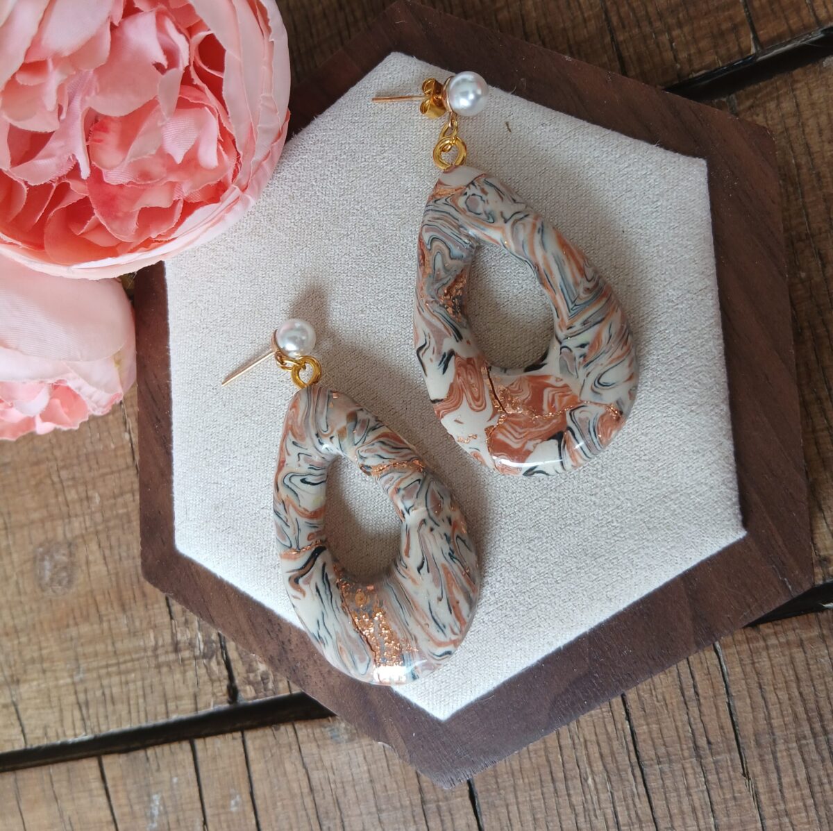 20260325_111448 Les Ondines — Courbes audacieuses