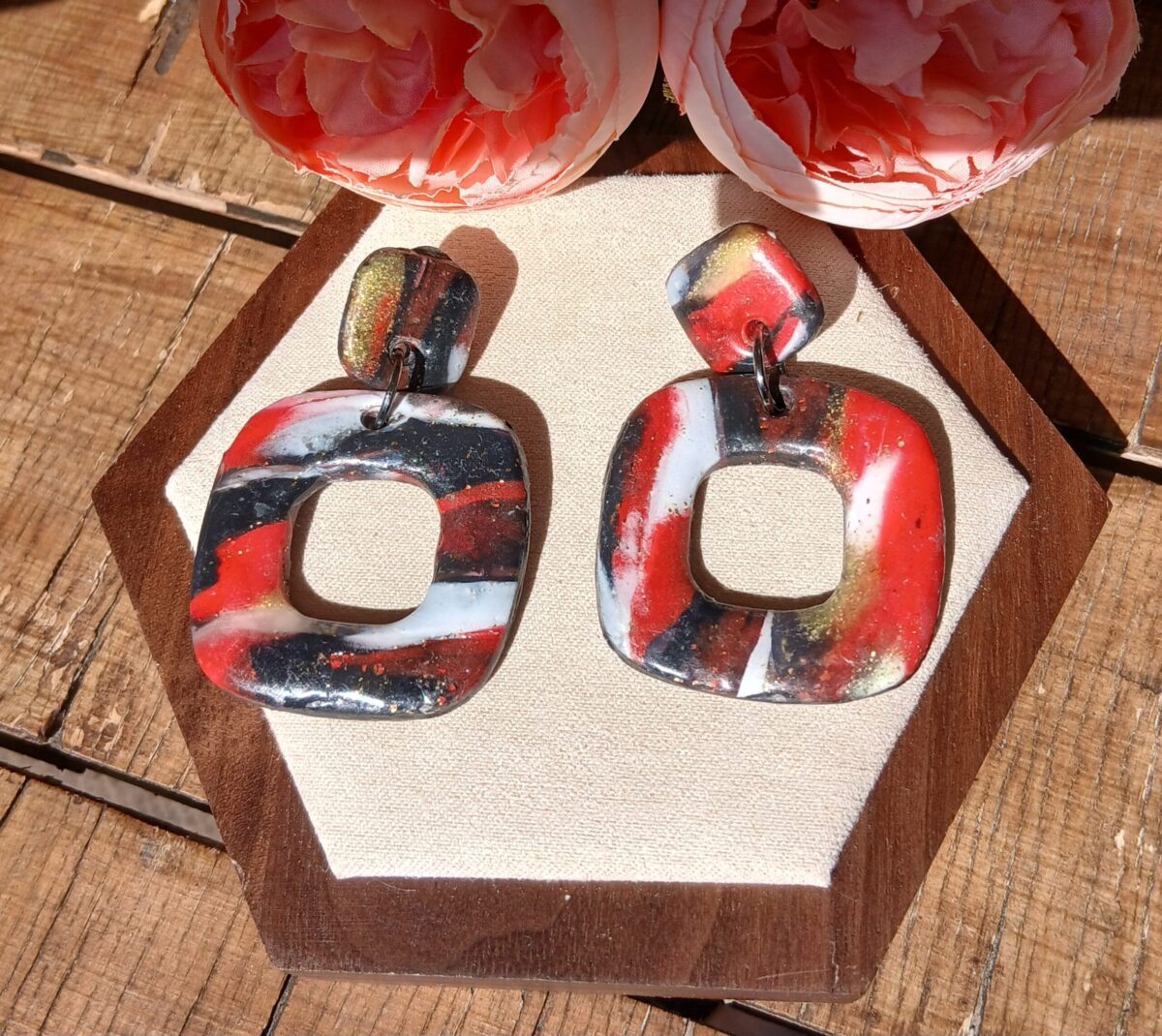 20260325_113134 Les Camélias— Une audace géométrique