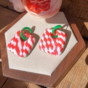 20260325_113820 Les Paulines — Boucles d’oreilles carrée