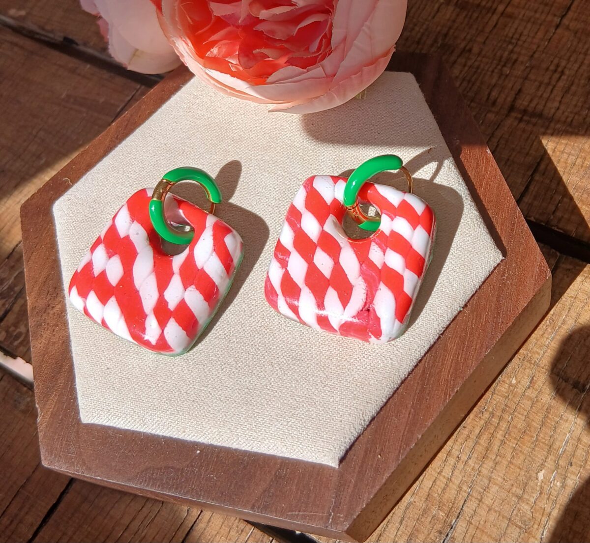 20260325_113820 Les Paulines — Boucles d’oreilles carrée