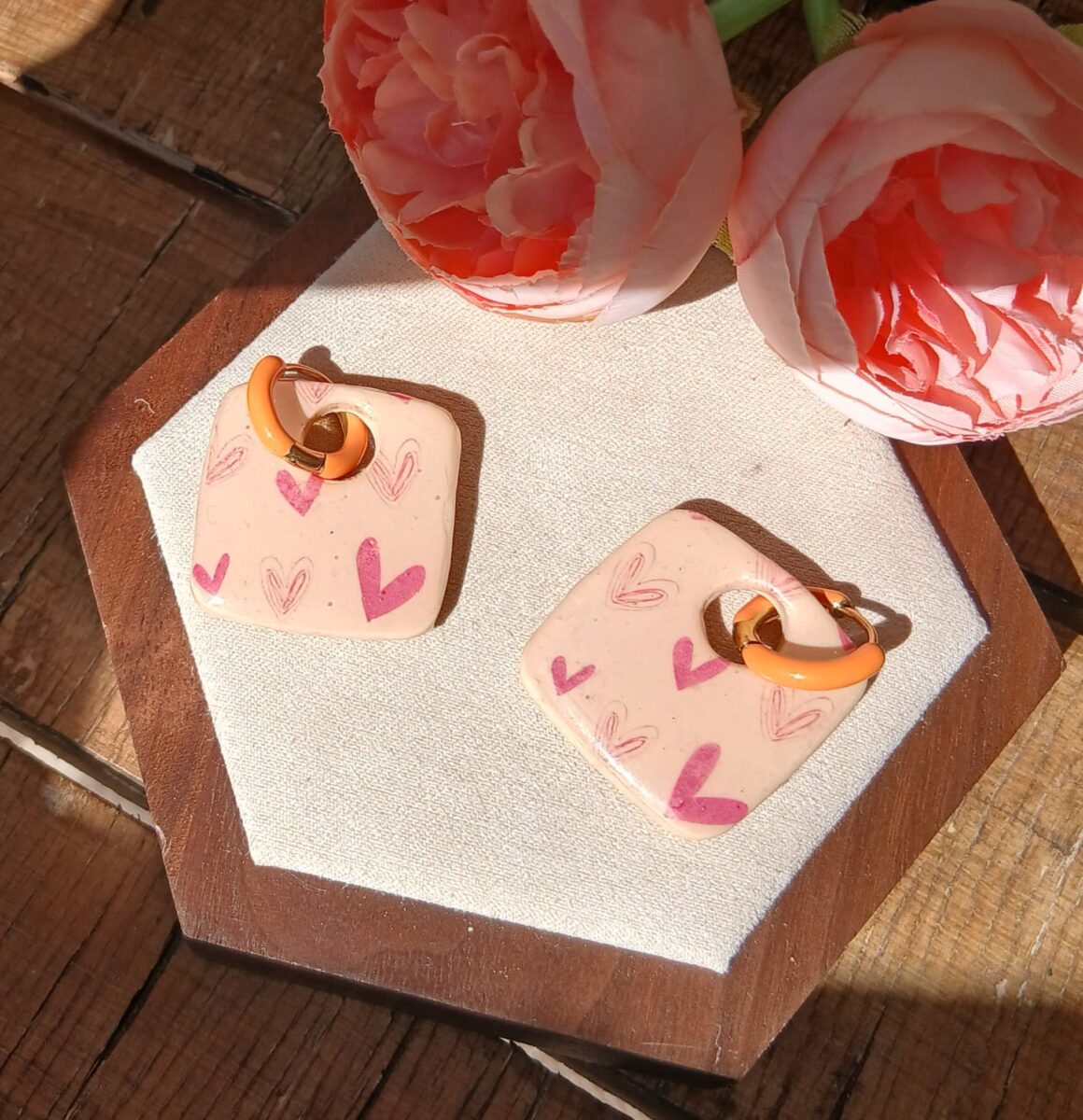 20260325_114246 Les Paulines — Boucles d’oreilles carrée