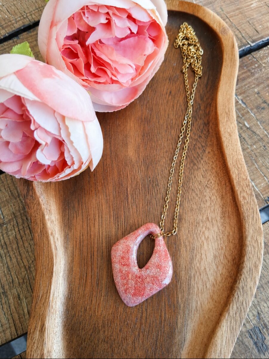 Les Laures - Collier losange qui à du caractère