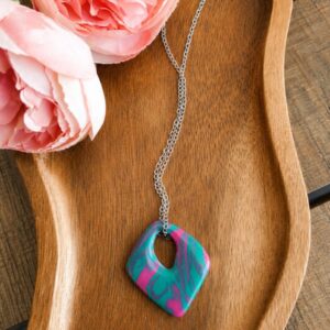 Les Laures - Collier losange qui à du caractère