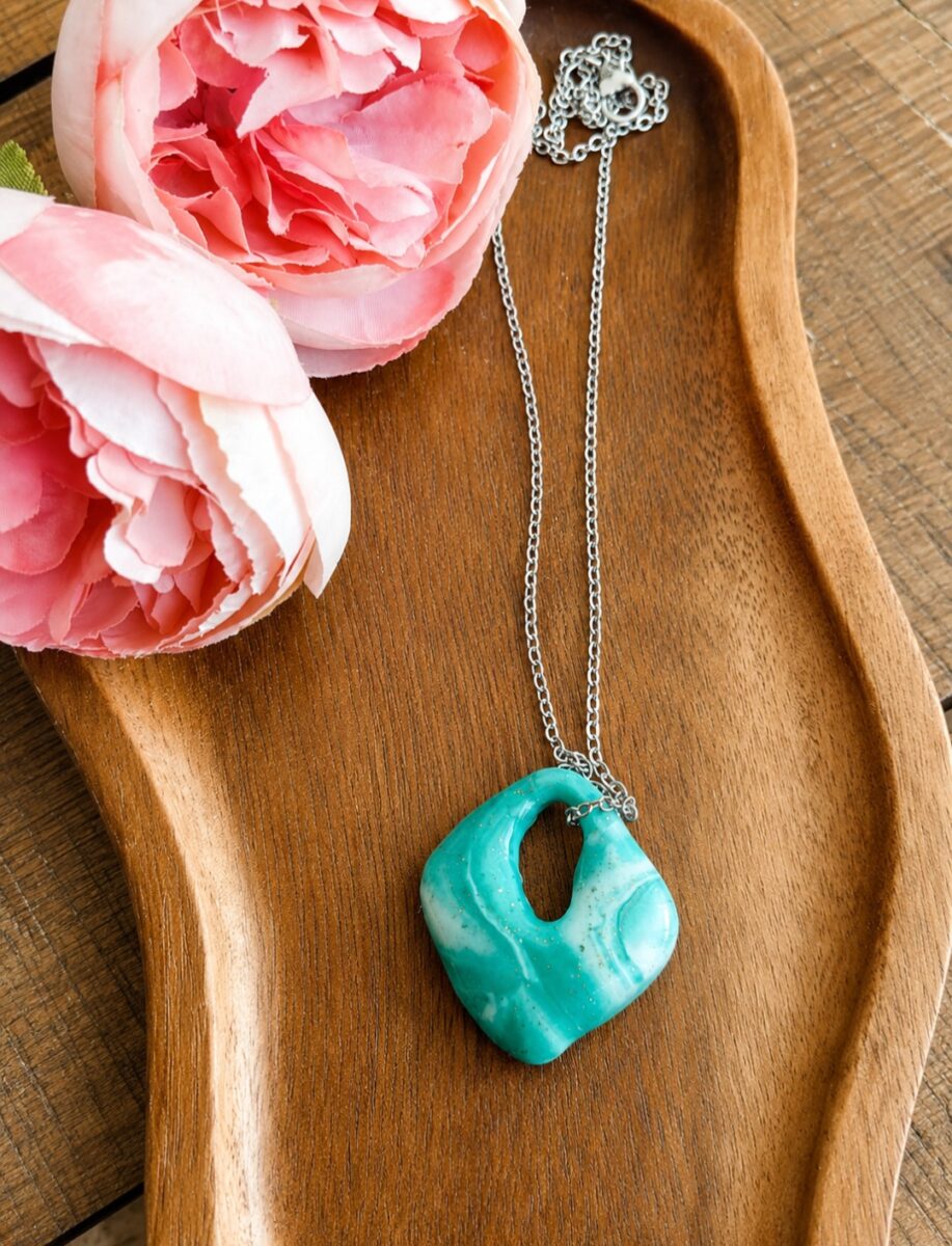 Les Laures - Collier losange qui à du caractère