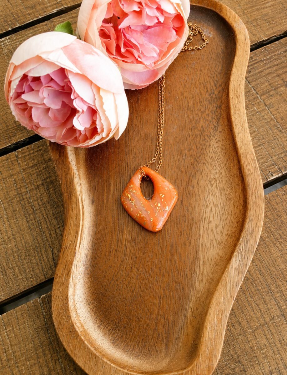 Les Laures - Collier losange qui à du caractère