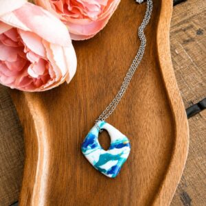 Les Laures - Collier losange qui à du caractère