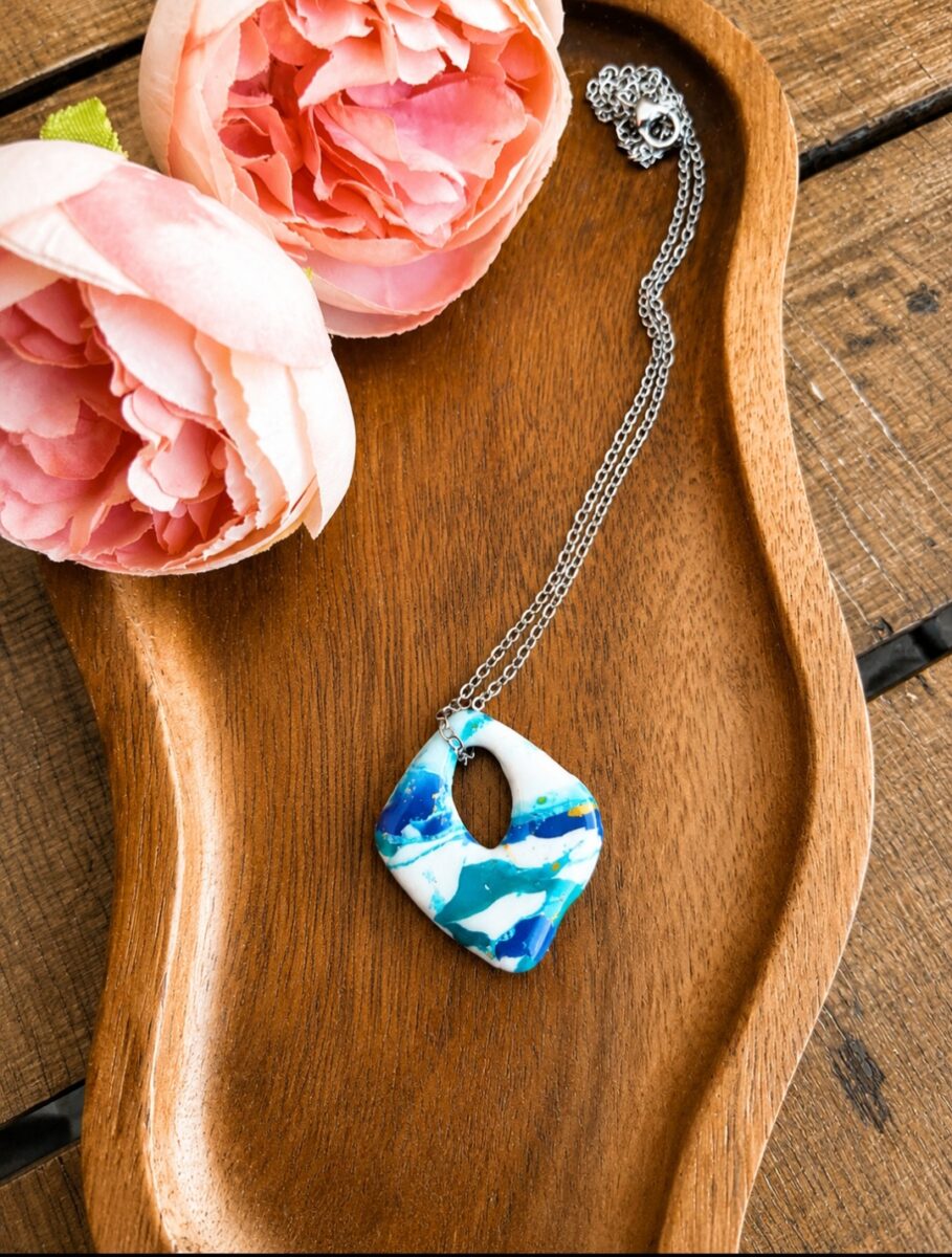 Les Laures - Collier losange qui à du caractère